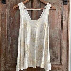 Jennifer Lopez White and Gold Flowy Tank Size M